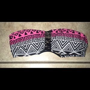 Strapless bikini top